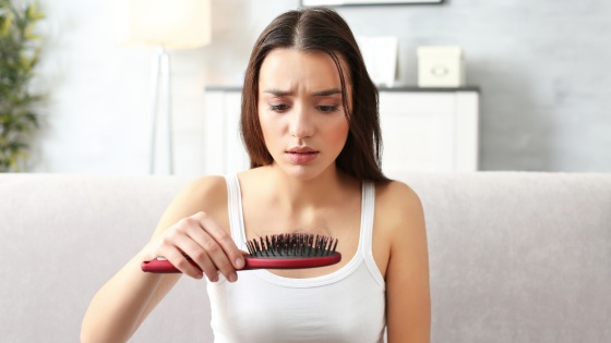 Perché i capelli cadono in autunno?